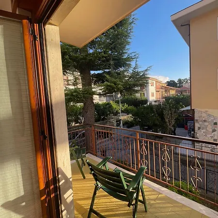 Residential Area Near The Sea And The Mountains Daire Diano Marina