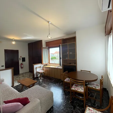 Residential Area Near The Sea And The Mountains Apartment