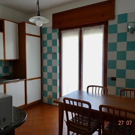 Апартаменти Residential Area Near The Sea And The Mountains Діано-Марина