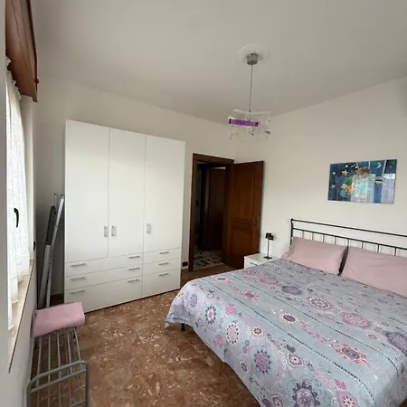 Residential Area Near The Sea And The Mountains Appartement
