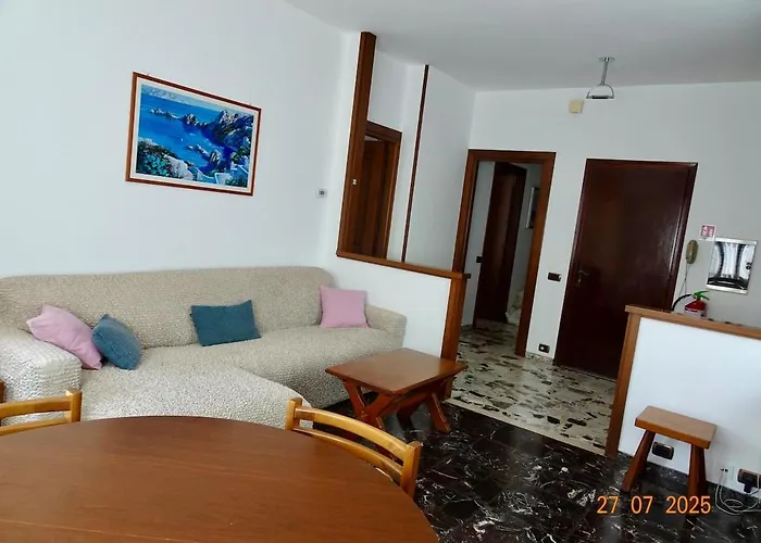 Residential Area Near The Sea And The Mountains 公寓 *