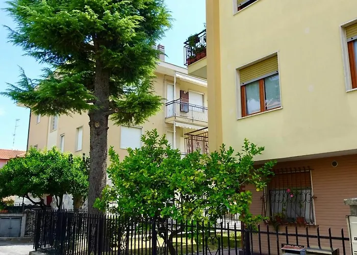 Residential Area Near The Sea And The Mountains 公寓