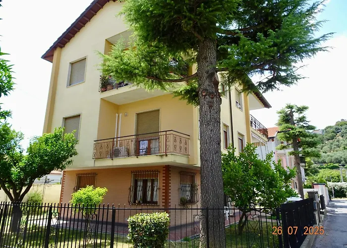 公寓 Residential Area Near The Sea And The Mountains *