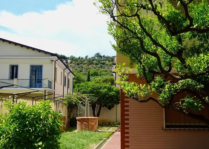Residential Area Near The Sea And The Mountains 公寓 *