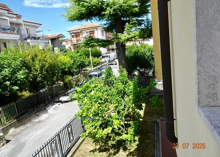 公寓 Residential Area Near The Sea And The Mountains